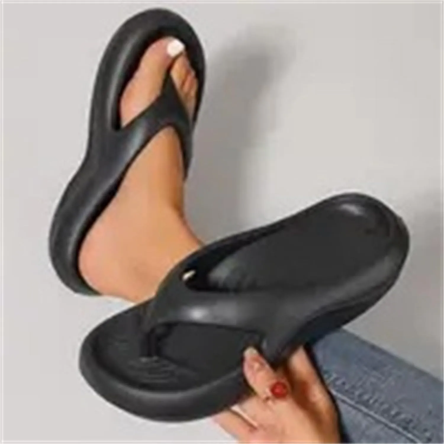 Arch Support Flip Flops for Women Plantar Fasciitis Orthopedic Sandals Pillow Soft Summer Beach Shoes Non-Slip Walking Platform Recovery Flipflops Slides Unisex Comfortable Cloud Slippers
