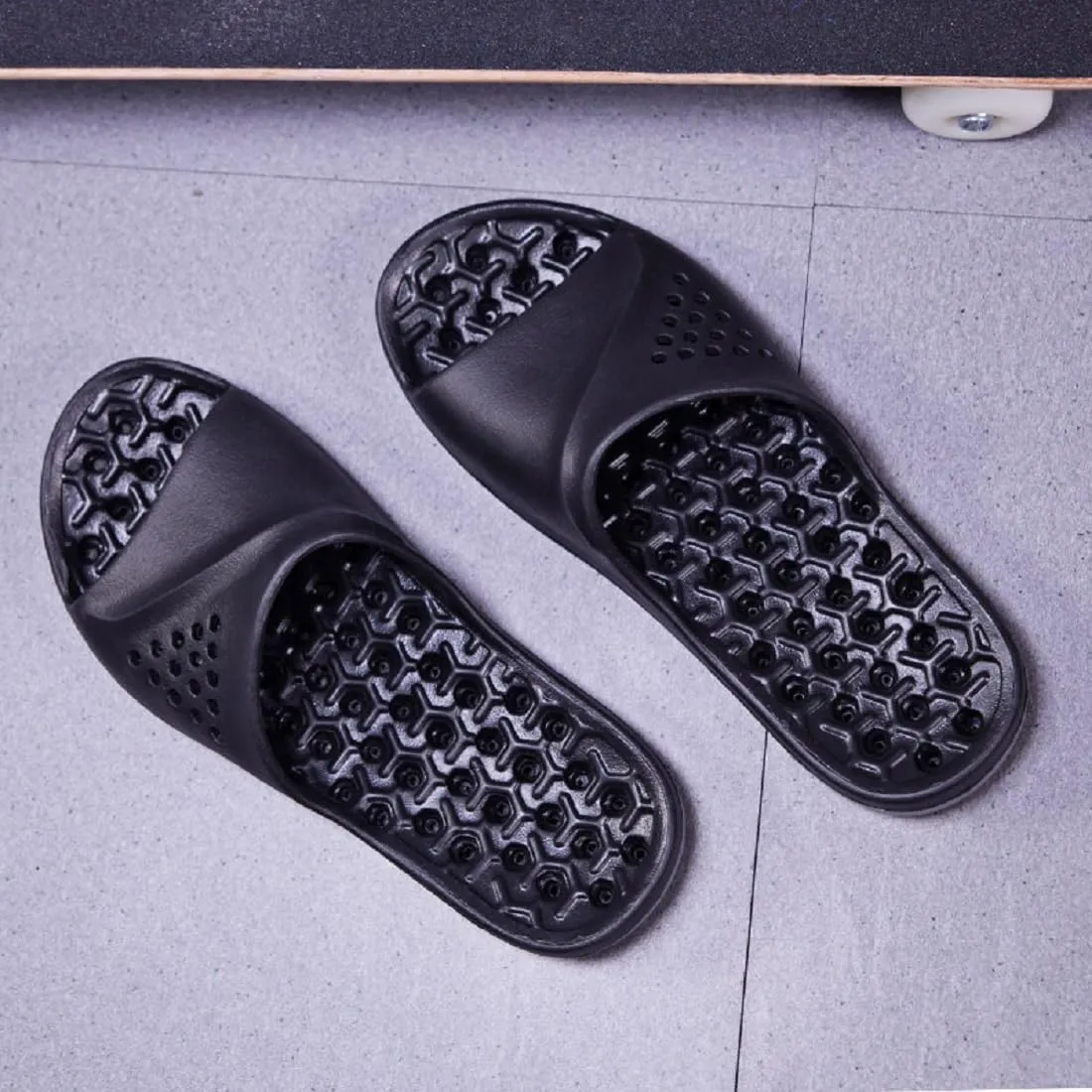 Men Shower Shoes Quick Dry Non-Slip Comfortable Bathroom Slippers with Drain Holes for Home College Dorm Beach Bathroom Gym