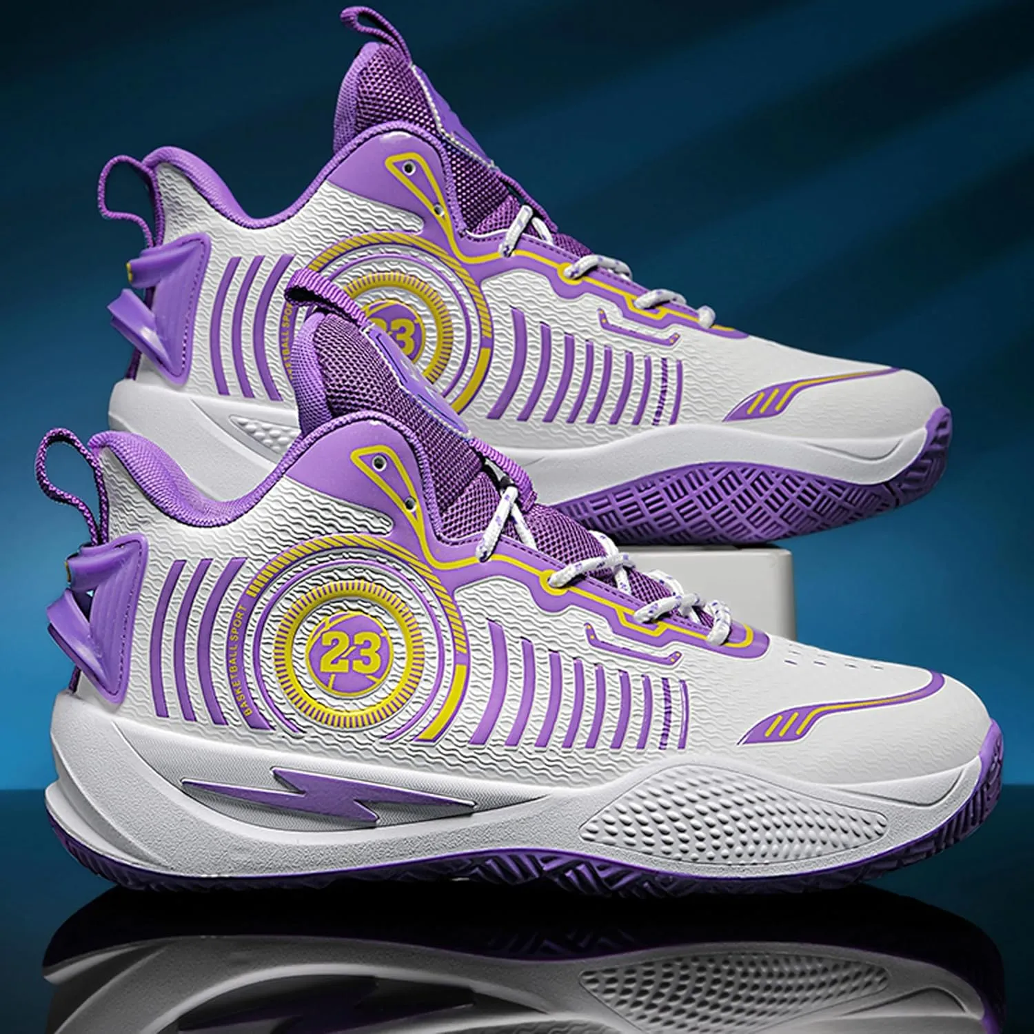 Men's High-Top Basketball ShoesWear-Resistant and Anti-Slip Soles Running Shoes Graffiti Design Fashionable Sports Shoes
