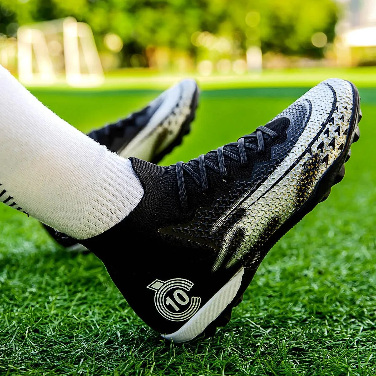 Men's Soccer Shoes High-Top Soccer Cleats Outdoor Breathable Athletic Professional Spikes Youth Boys Football Shoes