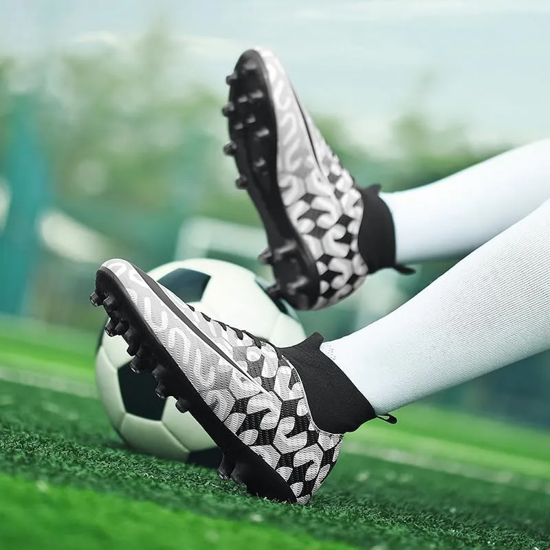 Men's Soccer Shoes Outdoor Turf Indoor Soccer Training Sneaker Professional High-Top Athletic Football Boots Breathable Cleats