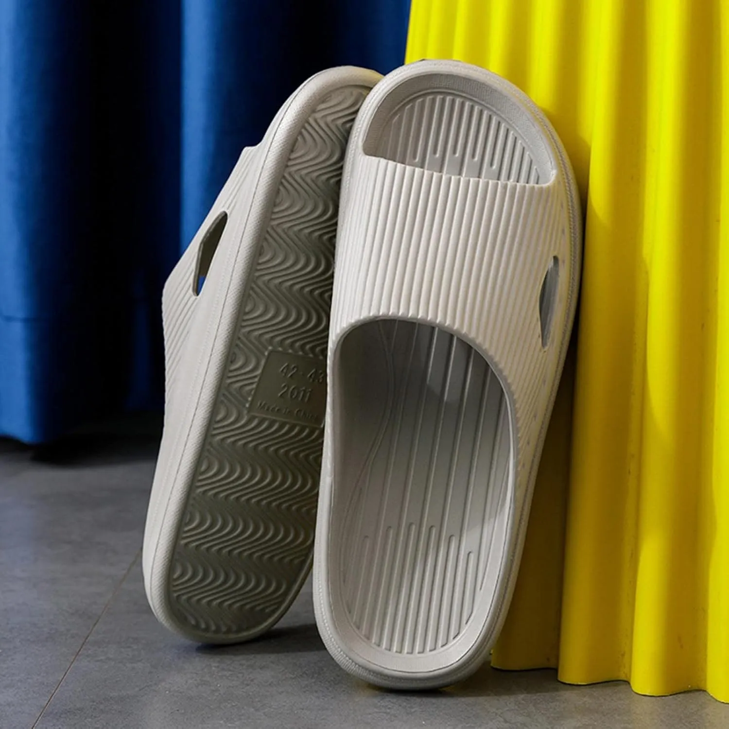 Shower Slippers Shower Sandals Men Shoes Slides for Women Slides for Women Dry Quickly Lightweight Bath Slippers